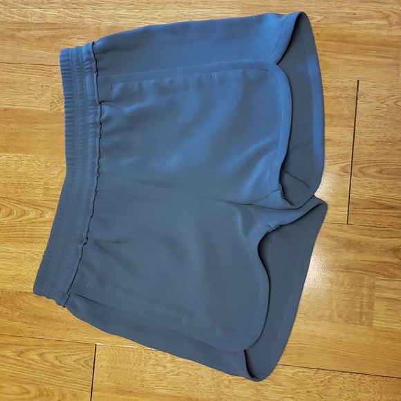 J. Crew Pants - J Crew spruce green shorts sz 0